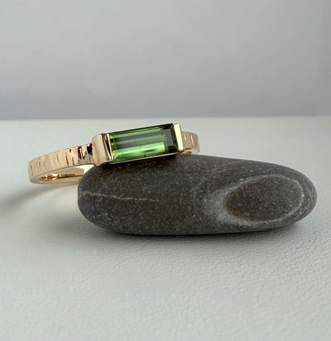 zloty pierscionek z zielonym turmalinem 0,50ct.JPG
