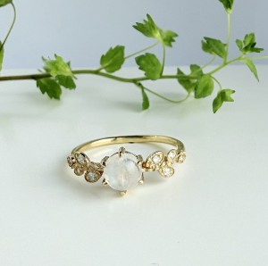 Moonstone ring-bluemoss.jpg