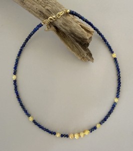 pozlacany naszyjnik z lapis lazuli i bursztynem-bluemoss.jpg