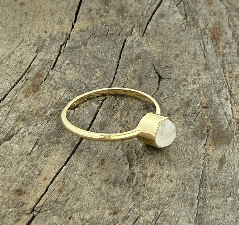 moonstone-ring gold585-bluemoss.jpg