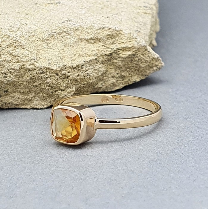 złoty pierścionek z cytrynem 0,79ct 585.jpg